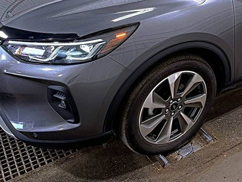 Used 2024 Ford Escape Platinum image 2