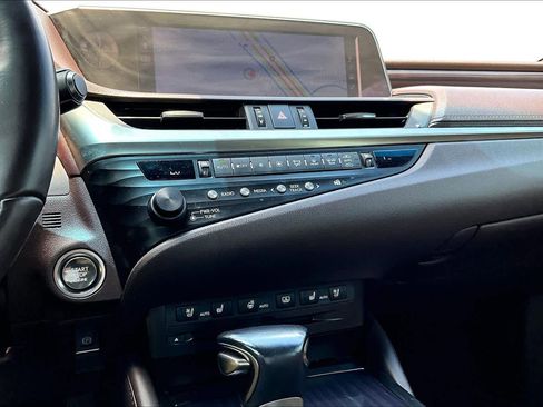 Used 2019 Lexus ES 350 w/ Accessory Package 2 FWD image 35