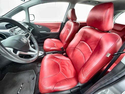 Used 2011 Honda Fit Sport image 17