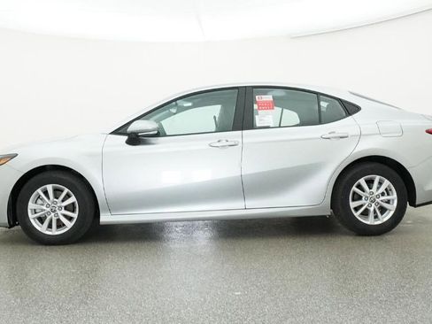 New 2026 Toyota Camry LE image 10