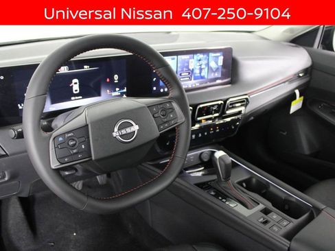 New 2026 Nissan Sentra SR w/ SR Premium Package FWD image 14