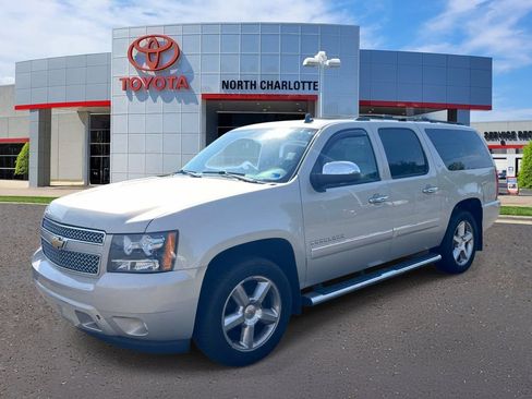 Used 2012 Chevrolet Suburban LTZ AWD/4WD image 3