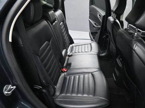 Used 2024 Ford Edge SEL AWD/4WD image 16