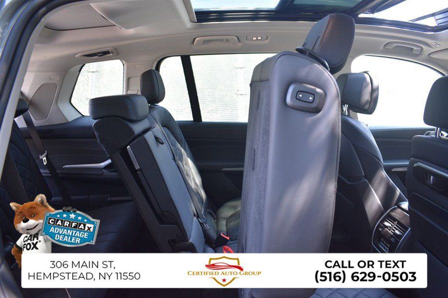 Used 2025 BMW X7 xDrive40i AWD/4WD image 30