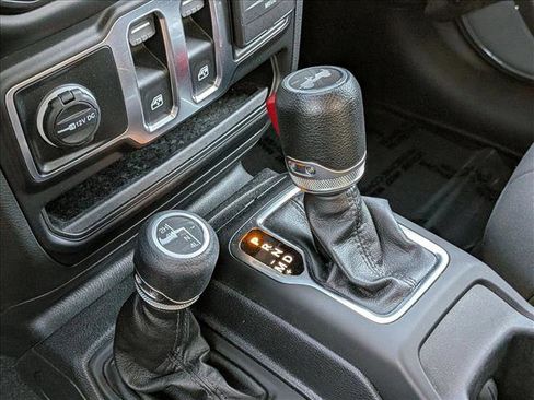 Used 2023 Jeep Wrangler Sport S image 12