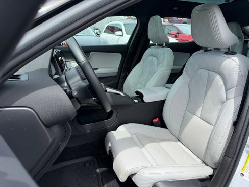 Used 2023 Polestar Polestar 2 w/ Pilot Pack image 18