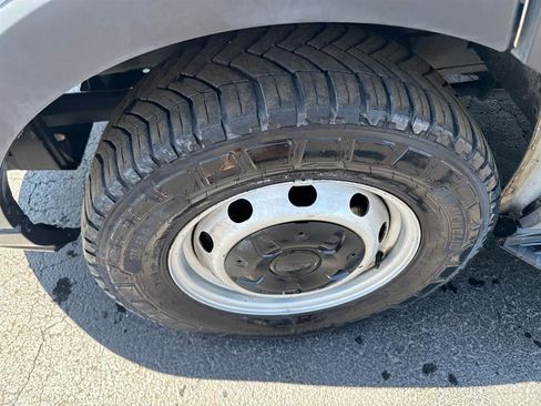 Used 2019 Ford Transit 250 148 Medium Roof image 11