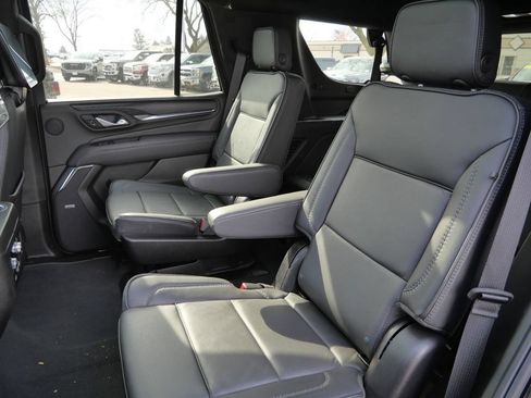 Used 2024 GMC Yukon Denali w/ Denali Reserve Package AWD/4WD image 29