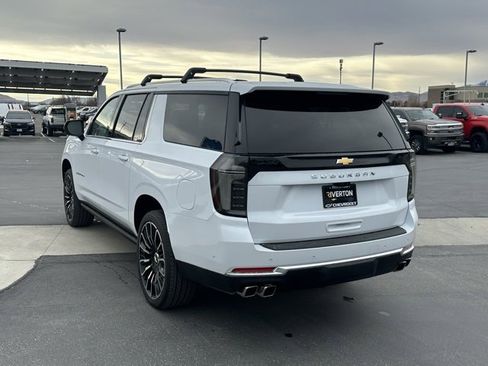 New 2026 Chevrolet Suburban High Country image 28
