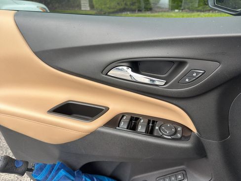 Used 2022 Chevrolet Equinox Premier image 8