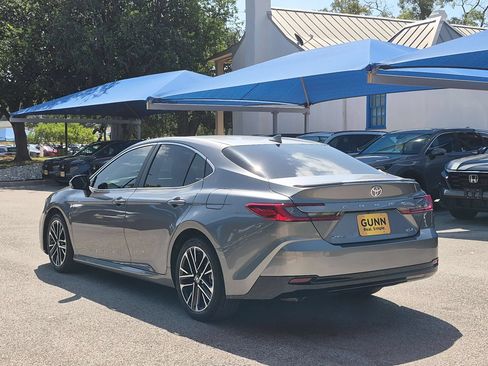 Used 2026 Toyota Camry XLE FWD image 5