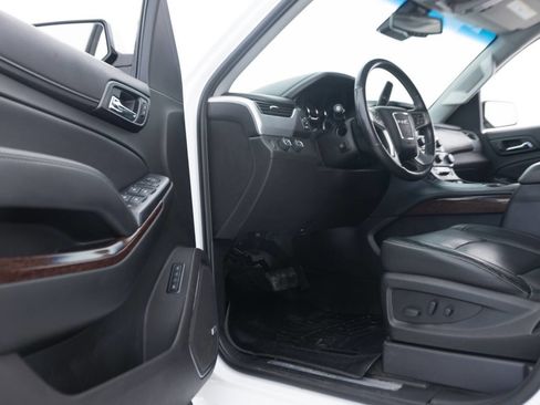 Used 2018 GMC Yukon XL SLT w/ Premium Edition AWD/4WD image 31