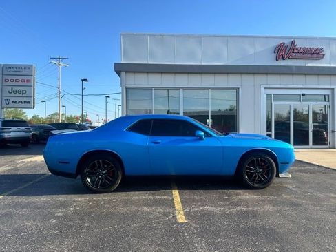 Used 2019 Dodge Challenger GT w/ Blacktop Package AWD/4WD image 8
