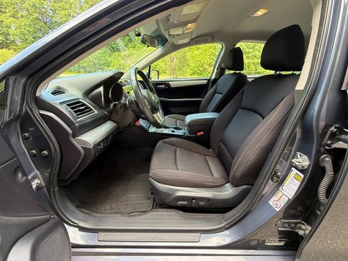 Used 2017 Subaru Legacy 2.5i Premium AWD/4WD image 14