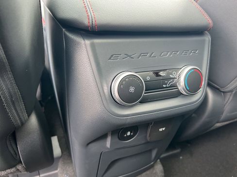 New 2025 Ford Explorer ST-Line image 12