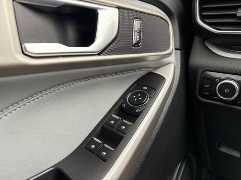 Used 2023 Ford Explorer XLT w/ Equipment Group 202A image 13