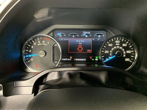 Used 2015 Ford F150 Lariat image 12