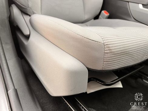 Used 2023 Toyota Highlander L image 26