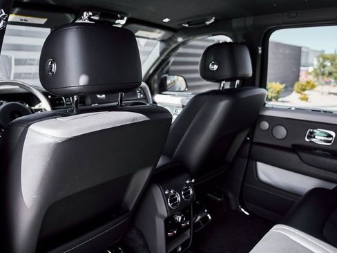 Used 2023 Rolls-Royce Cullinan AWD/4WD image 42