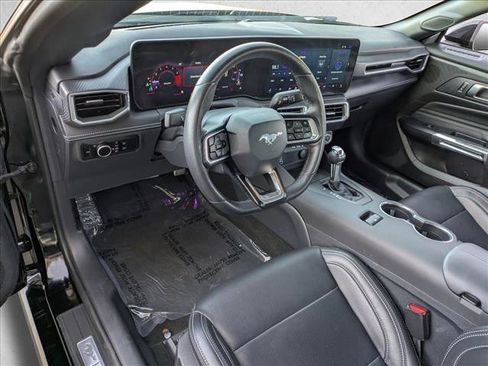 Used 2025 Ford Mustang Premium image 10