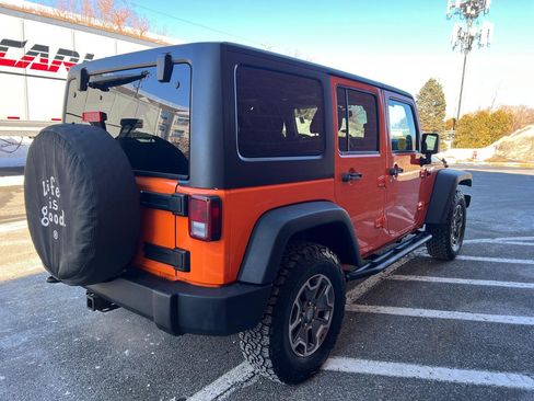 Used 2013 Jeep Wrangler Unlimited Rubicon w/ Dual Top Group image 7