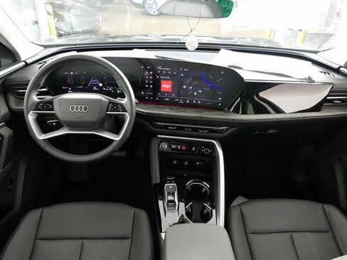 Certified 2025 Audi Q5 Premium w/ Convenience Package AWD/4WD image 23