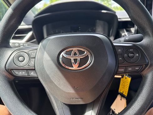 Used 2024 Toyota Corolla LE FWD image 13