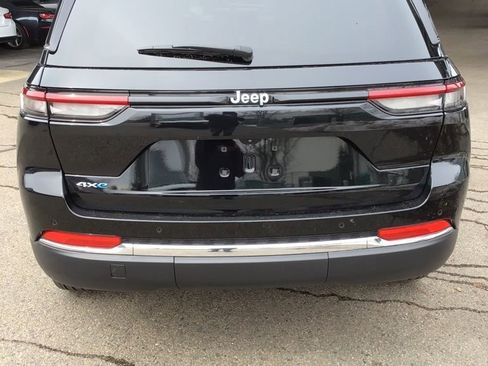 Used 2024 Jeep Grand Cherokee Limited 4xe image 4