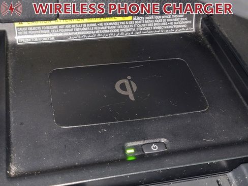 Used 2020 Toyota Camry XLE image 25