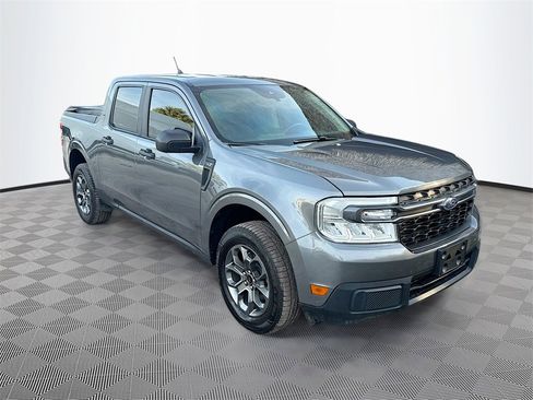 Used 2023 Ford Maverick XLT image 4