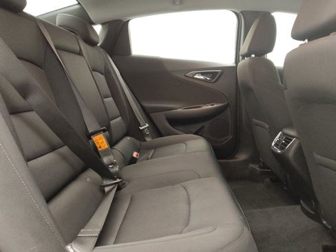 Used 2021 Chevrolet Malibu LT image 19