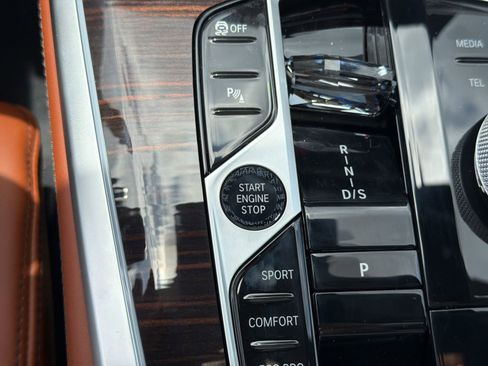 New 2027 BMW X7 M60i AWD/4WD image 25