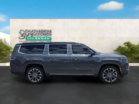Used 2024 Jeep Grand Wagoneer L Series III w/ Rear Seat Video Group 1 AWD/4WD image 6