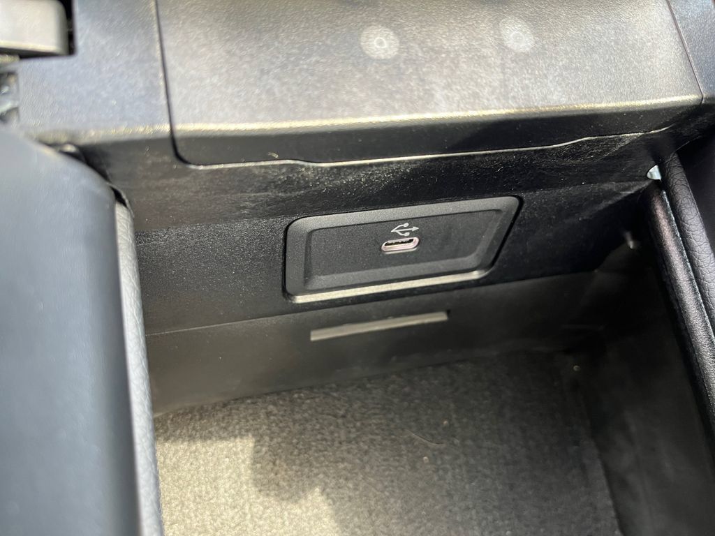 Certified 2026 Mercedes-Benz C 300 4MATIC Sedan image 24