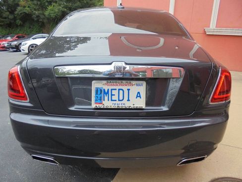 Used 2011 Rolls-Royce Ghost RWD image 5