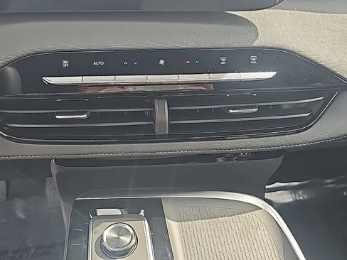 New 2026 Buick Enclave Sport Touring w/ Power Package image 30