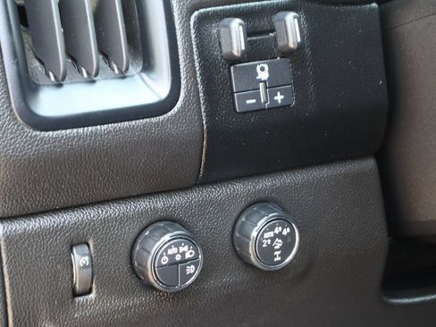 Used 2019 Chevrolet Colorado ZR2 w/ ZR2 Dusk Special Edition AWD/4WD image 24