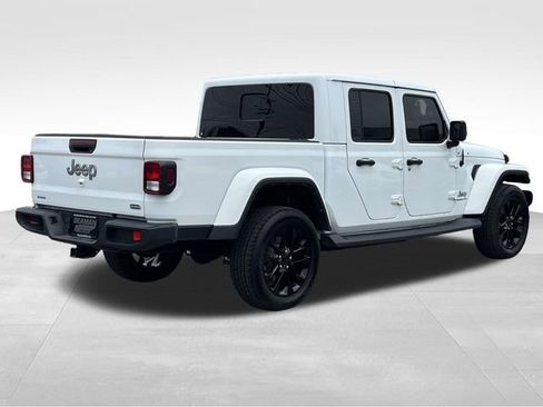 Used 2022 Jeep Gladiator Overland w/ Popular Equipment Package image 7