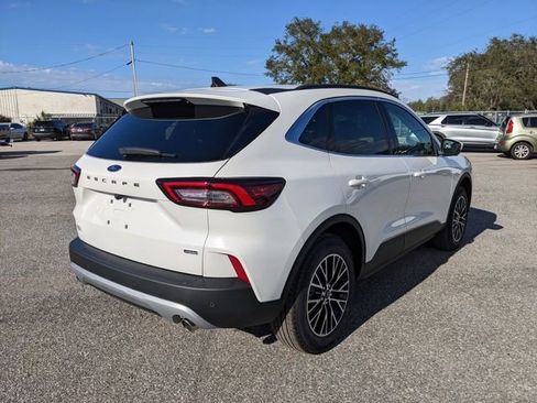 New 2026 Ford Escape SE w/ PHEV Premium Package image 4