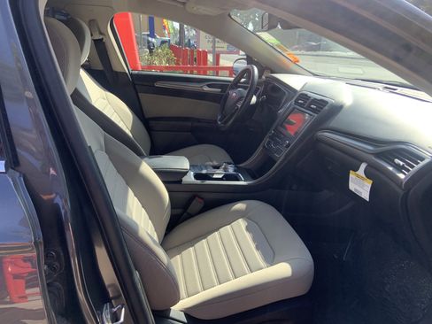 Used 2020 Ford Fusion S image 9