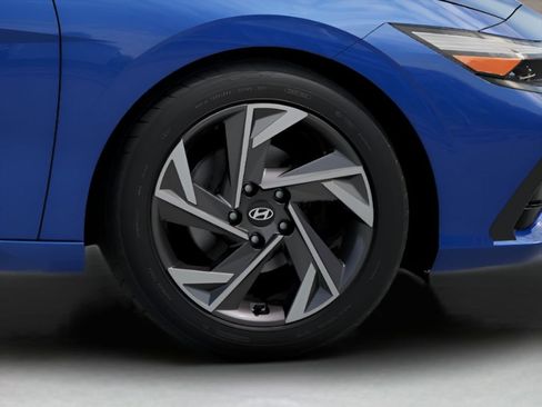 New 2026 Hyundai Elantra Limited image 8