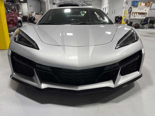 Used 2026 Chevrolet Corvette E-Ray w/ Stealth Interior Trim Package AWD/4WD image 10