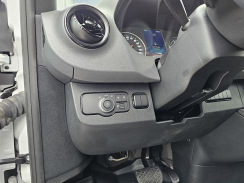 Used 2024 Mercedes-Benz Sprinter 4500 image 10