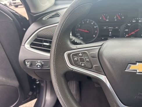 Used 2022 Chevrolet Malibu LS FWD image 17