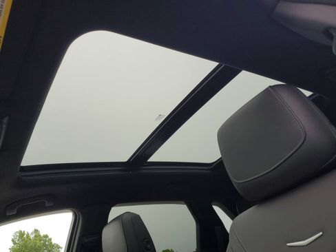 Certified 2023 Cadillac XT5 Premium Luxury FWD image 6