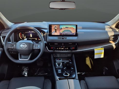 New 2026 Nissan Rogue Platinum w/ Tech Package AWD/4WD image 13