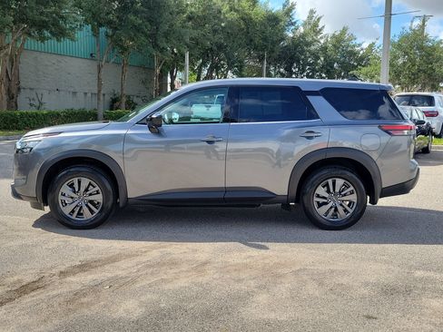 Certified 2025 Nissan Pathfinder S FWD image 9