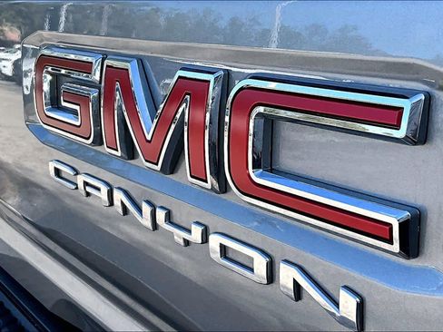 Used 2025 GMC Canyon Elevation w/ Convenience Package image 30