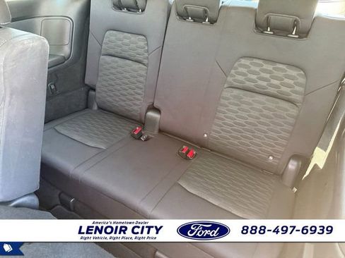 Used 2023 Nissan Pathfinder S AWD/4WD image 12