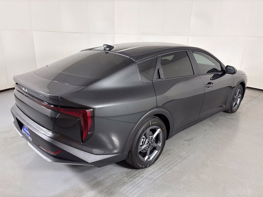 New 2026 Kia K4 FWD image 8